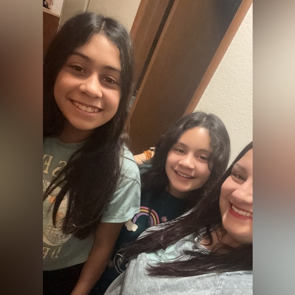 Meet your Posher, Karina - Picture 13 of 14